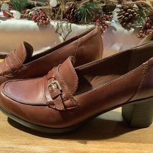 Clarks high heeled loafers